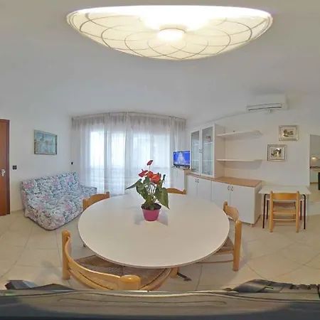 Apartments In Lignano Sabbiadoro 42756 Apartamento Lignano Sabbiadoro